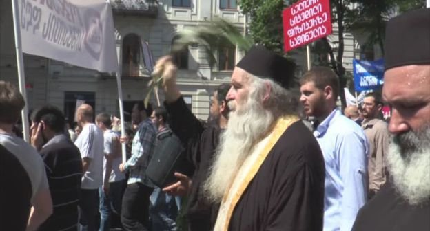 Anti-gay rally in Tbilisi, May 17, 2014. Screenshot from the ‘Caucasian Knot’ video. Anti-gay rally in Tbilisi, May 17, 2014. Screenshot from the ‘Caucasian Knot’ video.