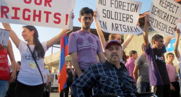 Protest action held by local residents on the day of visit of the OSCE Minsk Group Co-Chairs. Nagorno-Karabakh, Berdzor, May 17, 2014. Photo by Alvard Grigoryan for the ‘Caucasian Knot’. Protest action held by local residents on the day of visit of the OSCE Minsk Group Co-Chairs. Nagorno-Karabakh, Berdzor, May 17, 2014. Photo by Alvard Grigoryan for the ‘Caucasian Knot’.