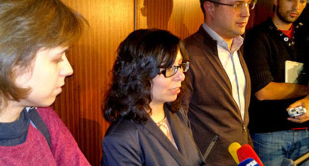 Vera Politkovskaya, Anna Stavitskaya and Ilya Politkovsky (to the right). Moscow, December 14, 2-12. Photo by the "Caucasian Knot" correspondent Vera Politkovskaya, Anna Stavitskaya and Ilya Politkovsky (to the right). Moscow, December 14, 2-12. Photo by the "Caucasian Knot" correspondent
