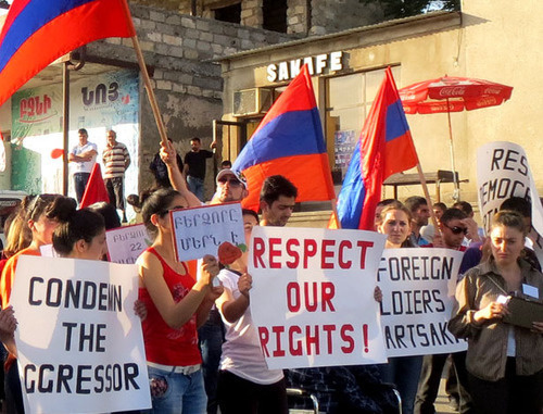 Protest action of the residents of the Kashatag District on the day of the visit of the Co-Chairs of the OSCE Minsk Group. Nagorno-Karabakh, Berdzor, May 17, 2014. Photo by Alvard Grigoryan for the "Caucasian Knot" Protest action of the residents of the Kashatag District on the day of the visit of the Co-Chairs of the OSCE Minsk Group. Nagorno-Karabakh, Berdzor, May 17, 2014. Photo by Alvard Grigoryan for the "Caucasian Knot"