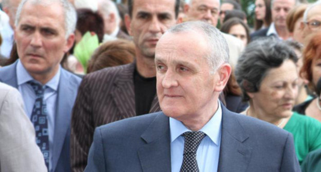 Alexander Ankvab (in front). May 2014. Photo: © Management of Information and Mass Communications of the President of the Abkhaz Republic, http://www.abkhaziagov.org/ Alexander Ankvab (in front). May 2014. Photo: © Management of Information and Mass Communications of the President of the Abkhaz Republic, http://www.abkhaziagov.org/