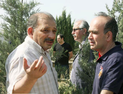 Rauf Mirkadirov (to the left) at the funeral of his father. Baku, May 24, 2014. Photo IA "Turan" Rauf Mirkadirov (to the left) at the funeral of his father. Baku, May 24, 2014. Photo IA "Turan"