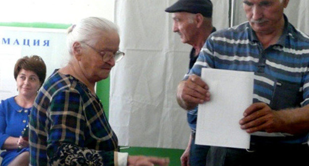 Voting to elect deputies of the Parliament of South Ossetia. Tskhinvali, June 8, 2014. Photo by Maria Kotaeva for the ‘Caucasian Knot’. Voting to elect deputies of the Parliament of South Ossetia. Tskhinvali, June 8, 2014. Photo by Maria Kotaeva for the ‘Caucasian Knot’.