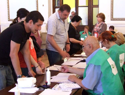 Voting in the 7th electoral precinct of Chugureti. Tbilisi, June 15, 2014. Photo by Edita Badasyan for the "Caucasian Knot" Voting in the 7th electoral precinct of Chugureti. Tbilisi, June 15, 2014. Photo by Edita Badasyan for the "Caucasian Knot"