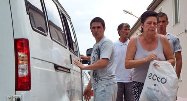 Refugees from the eastern regions of Ukraine in Dagestan, June 26, 2014. Photo by Timur Isaev for the ‘Caucasian Knot’. Refugees from the eastern regions of Ukraine in Dagestan, June 26, 2014. Photo by Timur Isaev for the ‘Caucasian Knot’.