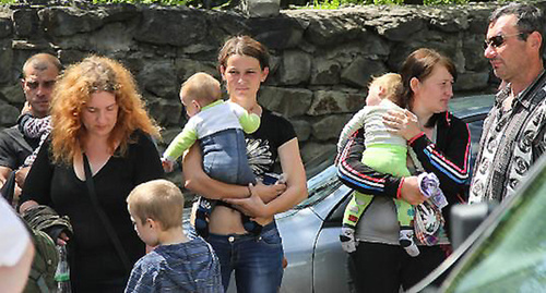 Refugees from Ukraine in Volgograd Region. Photo by Head Office of MfE for Volgograd Region. http://www.34.mchs.gov.ru Refugees from Ukraine in Volgograd Region. Photo by Head Office of MfE for Volgograd Region. http://www.34.mchs.gov.ru