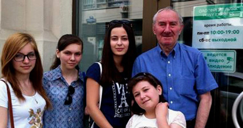Lyuba Ozieva, Dali Kushtova, Khava Gorchkhanova, Roza Kartoeva and Alikhan Akhilgov, head of the NGO named "Help Foundation to Earlier Deported Nations" (from left to right). Photo by Tatiana Gantimurova for the ‘Caucasian Knot’. Lyuba Ozieva, Dali Kushtova, Khava Gorchkhanova, Roza Kartoeva and Alikhan Akhilgov, head of the NGO named "Help Foundation to Earlier Deported Nations" (from left to right). Photo by Tatiana Gantimurova for the ‘Caucasian Knot’.