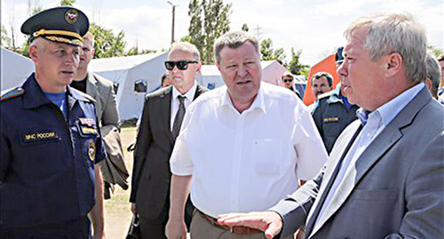 Governor Vasily Golubev and Vladimir Ustinov, plenipotentiary of the Russian President in the South Federal District, in a temporary accommodation centre in Donetsk region (Russia), July 14, 2014. Photo http://donland.ru/Default.aspx?pageid=119963&galleryId=998 Governor Vasily Golubev and Vladimir Ustinov, plenipotentiary of the Russian President in the South Federal District, in a temporary accommodation centre in Donetsk region (Russia), July 14, 2014. Photo http://donland.ru/Default.aspx?pageid=119963&galleryId=998