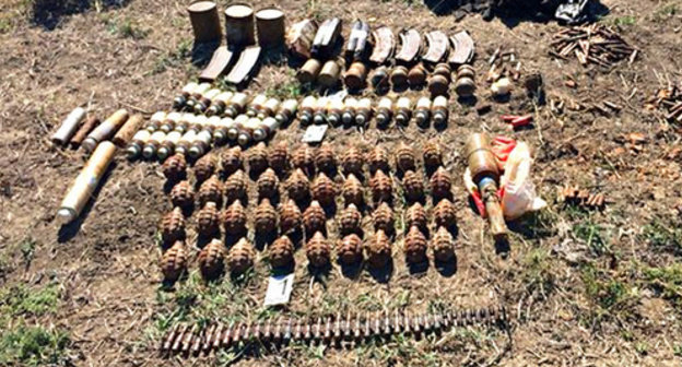 Hideout with a large amount of weapons. Photo http://nac.gov.ru/nakmessage/2014/07/31/v-dagestane-obnaruzhen-banditskii-tainik-s-bolshim-kolichestvom-boepripasov.html Hideout with a large amount of weapons. Photo http://nac.gov.ru/nakmessage/2014/07/31/v-dagestane-obnaruzhen-banditskii-tainik-s-bolshim-kolichestvom-boepripasov.html