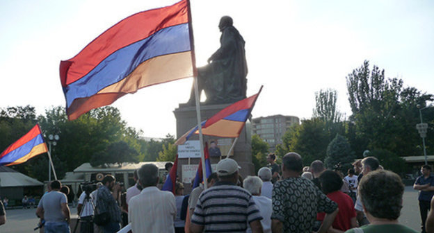 According to the data of "Amnesty International", in Armenia Shant Arutyunyan, the leader of the "Tsegakron" Party, together with the participants of the protest action held on November 5, 2013, and Volodya Avetisyan, a retired Colonel, are considered as political prisoners. Photo by Armine Martirosyan According to the data of "Amnesty International", in Armenia Shant Arutyunyan, the leader of the "Tsegakron" Party, together with the participants of the protest action held on November 5, 2013, and Volodya Avetisyan, a retired Colonel, are considered as political prisoners. Photo by Armine Martirosyan