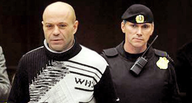 Dmitry Pavlyuchenkov (to the left) in the courtroom. Photo: AFP, http://www.svoboda.org/content/article/25432938.html Dmitry Pavlyuchenkov (to the left) in the courtroom. Photo: AFP, http://www.svoboda.org/content/article/25432938.html