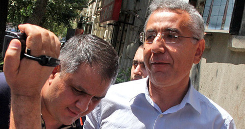 Intigam Aliev (on the right) being detained in Baku, August 8, 2014. Photo by Aziz Karimov for the ‘Caucasian Knot’. Intigam Aliev (on the right) being detained in Baku, August 8, 2014. Photo by Aziz Karimov for the ‘Caucasian Knot’.