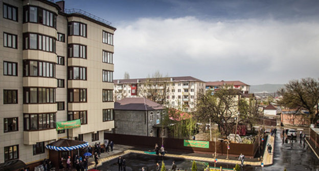 Street in Karabulak. Photo: http://mokarabulak.ru/index.php/info Street in Karabulak. Photo: http://mokarabulak.ru/index.php/info