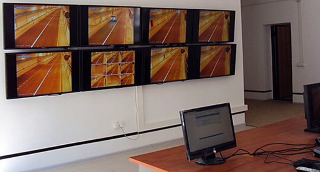 Control post of a tunnel. Photo: AbuUbajda, http://en.wikipedia.org/wiki/Gimry_tunnel#mediaviewer/File:Gimry_tunnel_(%D0%A3%D0%BF%D1%80%D0%B0%D0%B2%D0%BB%D0%B5%D0%BD%D0%B8%D0%B5).jpg Control post of a tunnel. Photo: AbuUbajda, http://en.wikipedia.org/wiki/Gimry_tunnel#mediaviewer/File:Gimry_tunnel_(%D0%A3%D0%BF%D1%80%D0%B0%D0%B2%D0%BB%D0%B5%D0%BD%D0%B8%D0%B5).jpg