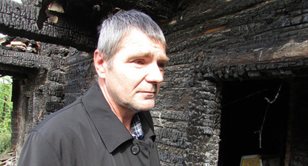 Sergei Drobyshev, one of the residents of house №78 in Menzhinsky street, Astrakhan, whose apartment was destroyed by fire. Photo by Vyacheslav Yaschenko for the ‘Caucasian Knot’. Sergei Drobyshev, one of the residents of house №78 in Menzhinsky street, Astrakhan, whose apartment was destroyed by fire. Photo by Vyacheslav Yaschenko for the ‘Caucasian Knot’.