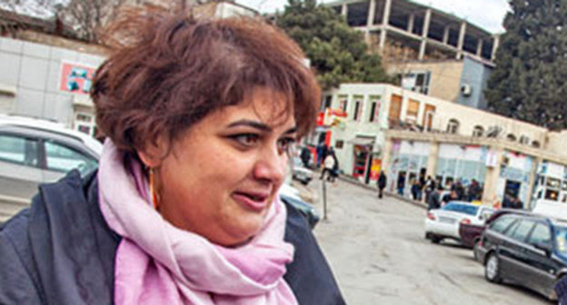 An observer of the Azerbaijani Radio 'Svoboda' service Khadija Ismailova. Baku, February 18, 2014. Photo by Aziz Karimov for the "Caucasian Knot" An observer of the Azerbaijani Radio 'Svoboda' service Khadija Ismailova. Baku, February 18, 2014. Photo by Aziz Karimov for the "Caucasian Knot"