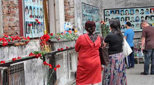 Mourning events to mark the tenth anniversary of the terror act in Beslan, September 1, 2014. Photo by Emma Marzoeva for the ‘Caucasian Knot’. Mourning events to mark the tenth anniversary of the terror act in Beslan, September 1, 2014. Photo by Emma Marzoeva for the ‘Caucasian Knot’.