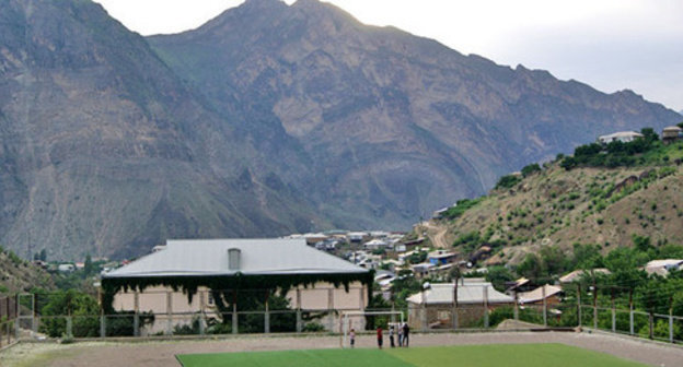 School stadium in Gimry, Untsukul District of Dagestan. Photo by Aida Magomedova for the ‘Caucasian Knot’. School stadium in Gimry, Untsukul District of Dagestan. Photo by Aida Magomedova for the ‘Caucasian Knot’.
