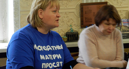 Mothers of large families Nadezhda Kireeva and Olga Stepanova. Photo by Tatiana Filimonova for the ‘Caucasian Knot’. Mothers of large families Nadezhda Kireeva and Olga Stepanova. Photo by Tatiana Filimonova for the ‘Caucasian Knot’.