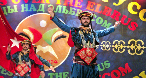 A folk dance company (Turkey). Photo by Luiza Orazaeva for the "Caucasian Knot" A folk dance company (Turkey). Photo by Luiza Orazaeva for the "Caucasian Knot"