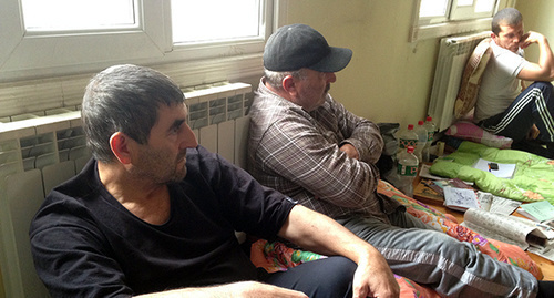 Hunger-strikers. Photo by Patimat Makhmudova for the ‘Caucasian Knot’. Hunger-strikers. Photo by Patimat Makhmudova for the ‘Caucasian Knot’.