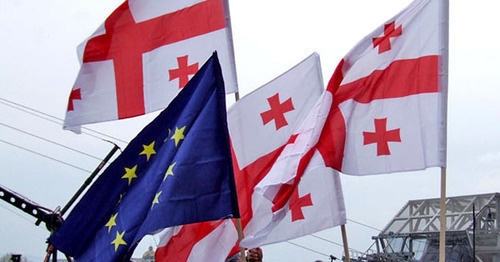 Flags of Georgia and EU. Photo by Edita Badasyan for the "Caucasian Knot" Flags of Georgia and EU. Photo by Edita Badasyan for the "Caucasian Knot"