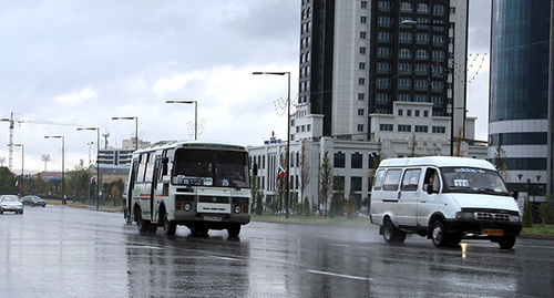 Traffic in the street of Grozny. Photo by Magomed Magomedov for the "Cuacasian Knot" Traffic in the street of Grozny. Photo by Magomed Magomedov for the "Cuacasian Knot"