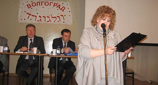 Yael Ioffe, the leader of the Jewish community in Volgograd, speaks at the seminar “Effective counteraction against extremism and xenophobia”. November 23, 2009. Photo by the "Caucasian Knot"