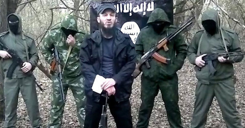 Suleiman Zailanabidov (in the centre). Screenshot from the video posted by Suleiman Amir, www.youtube.com. Suleiman Zailanabidov (in the centre). Screenshot from the video posted by Suleiman Amir, www.youtube.com.