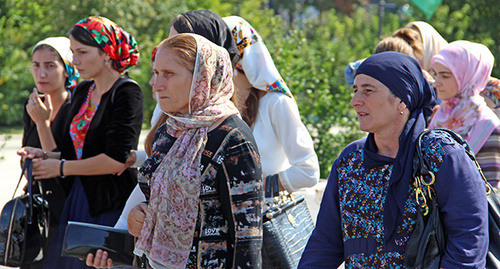 Residents of Grozny at the celebrations of the Republic Day. Grozny, September 2014. Photo by Magomed Magomedov for the ‘Caucasian Knot’. Residents of Grozny at the celebrations of the Republic Day. Grozny, September 2014. Photo by Magomed Magomedov for the ‘Caucasian Knot’.