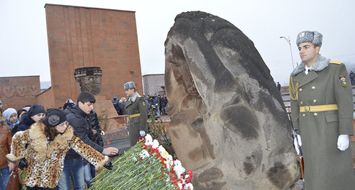 Wreath laying, Nagorno-Karabakh Republic. Photo by Alvard Grigoryan for the ‘Caucasian Knot’. Wreath laying, Nagorno-Karabakh Republic. Photo by Alvard Grigoryan for the ‘Caucasian Knot’.