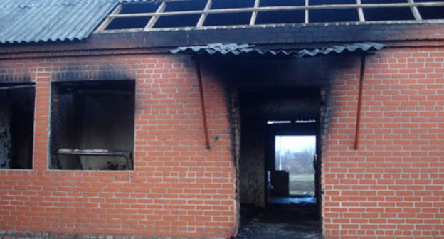 House burned down by law enforcers in the village of Yandi, Achkhoi-Martan District, December 7 2014. Photo provided by the HRC "Memorial" press-service. House burned down by law enforcers in the village of Yandi, Achkhoi-Martan District, December 7 2014. Photo provided by the HRC "Memorial" press-service.