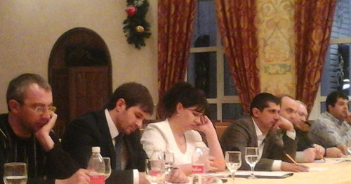 Participants of the roundtable "International experience of settling conflicts in Northern Caucasus". Cherkessk, December 11, 2014. Photo by Asya Kapaeva for the "Caucasian Knot" Participants of the roundtable "International experience of settling conflicts in Northern Caucasus". Cherkessk, December 11, 2014. Photo by Asya Kapaeva for the "Caucasian Knot"