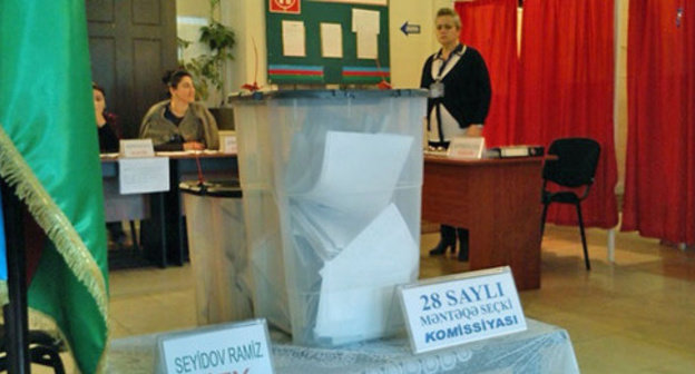 Municipal elections in Azerbaijan, at the polling station, December 23, 2014. Photo by Kyamal Ali for the ‘Caucasian Knot’. Municipal elections in Azerbaijan, at the polling station, December 23, 2014. Photo by Kyamal Ali for the ‘Caucasian Knot’.