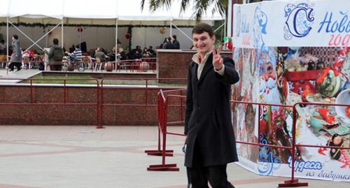 Alexander Valov on the square in front of Sochi Administration. Photo by Kim Bukharin, http://word-sochi.ru/archives/10554/img_3479 Alexander Valov on the square in front of Sochi Administration. Photo by Kim Bukharin, http://word-sochi.ru/archives/10554/img_3479