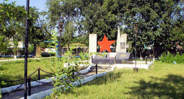 World War II Memorial in the village of Bayram. Photo by Iman Bayaliev, http://odnoselchane.ru/images/photogallery/cache/wm_1187_20110108_1.jpg World War II Memorial in the village of Bayram. Photo by Iman Bayaliev, http://odnoselchane.ru/images/photogallery/cache/wm_1187_20110108_1.jpg