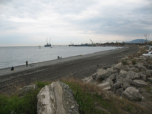 Sochi, the cargo port located near the mouth of Mzymtma River. December 6, 2009. Photo by the "Caucasian Knot" Sochi, the cargo port located near the mouth of Mzymtma River. December 6, 2009. Photo by the "Caucasian Knot"