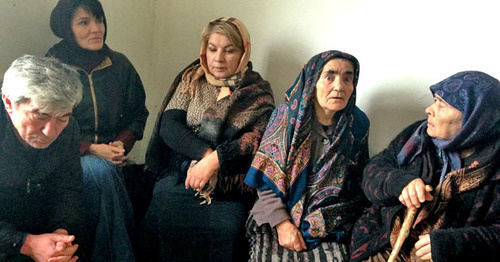 Hunger-strikers from the Novolak District demand to solve their land problem. Dagestan, December 24, 2014. Photo by Patimat Makhmudova for the ‘Caucasian Knot’. Hunger-strikers from the Novolak District demand to solve their land problem. Dagestan, December 24, 2014. Photo by Patimat Makhmudova for the ‘Caucasian Knot’.