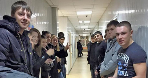 Friends and classmates of Timirlan Tsatsaev and Aslan Kautarov in the hall of the Nikulino Court in Moscow, December 24, 2014. Photo by Azamat Mintsaev for the ‘Caucasian Knot’. Friends and classmates of Timirlan Tsatsaev and Aslan Kautarov in the hall of the Nikulino Court in Moscow, December 24, 2014. Photo by Azamat Mintsaev for the ‘Caucasian Knot’.