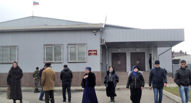 Near the building of the Supreme Court of the Kabardino-Balkarian Republic after the announcement of a verdict. Nalchik, December 23, 2014. Photo by the "Caucasian Knot" correspondent Near the building of the Supreme Court of the Kabardino-Balkarian Republic after the announcement of a verdict. Nalchik, December 23, 2014. Photo by the "Caucasian Knot" correspondent