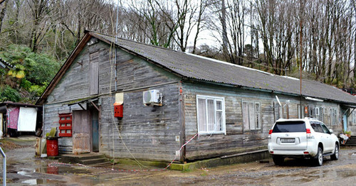 Inhabited barrack destroyed by landslide in Sochi, January 6, 2015. Photo by Svetlana Kravchenko for the ‘Caucasian Knot’. Inhabited barrack destroyed by landslide in Sochi, January 6, 2015. Photo by Svetlana Kravchenko for the ‘Caucasian Knot’.