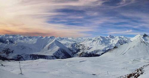 Gudauri. Photo: Paata Liparteliani https://ru.wikipedia.org Gudauri. Photo: Paata Liparteliani https://ru.wikipedia.org