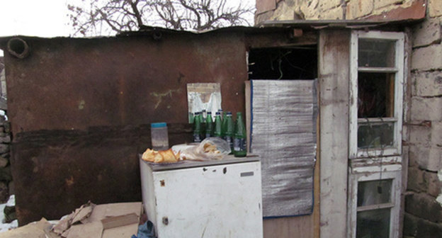 Shed in the yard of Avetisyan family's house sealed up by the investigative bodies. Gyumri, January 14, 2015. Photo by Tigran Petrosyan for the "Caucasian Knot" Shed in the yard of Avetisyan family's house sealed up by the investigative bodies. Gyumri, January 14, 2015. Photo by Tigran Petrosyan for the "Caucasian Knot"