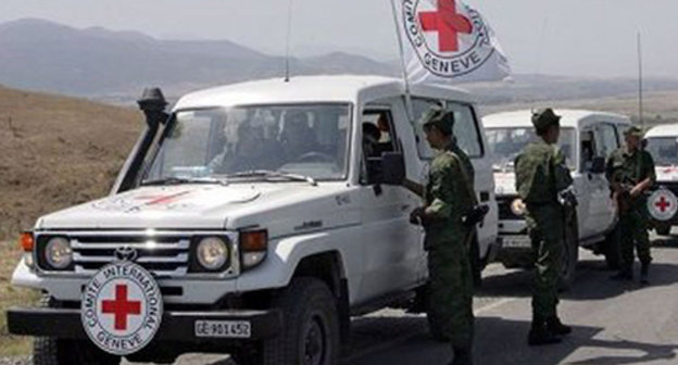 Autocade of the International Committee of the Red Cross. Photo: http://www.newsazerbaijan.ru/images/29609/21/296092104.jpg Autocade of the International Committee of the Red Cross. Photo: http://www.newsazerbaijan.ru/images/29609/21/296092104.jpg