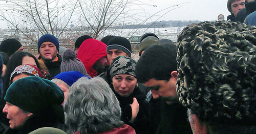 Protest action of the relatives of Sultan Karasov. The village of Erkin-Hulk, Nogai District of the KChR. January 17, 2015. Photo: A.Karasov Protest action of the relatives of Sultan Karasov. The village of Erkin-Hulk, Nogai District of the KChR. January 17, 2015. Photo: A.Karasov