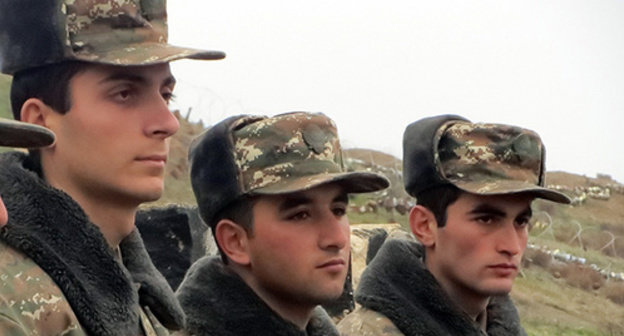 Soldiers in the front line. Nagorno-Karabakh. Photo by Alvard Grigoryan for the "Caucasian Knot" Soldiers in the front line. Nagorno-Karabakh. Photo by Alvard Grigoryan for the "Caucasian Knot"