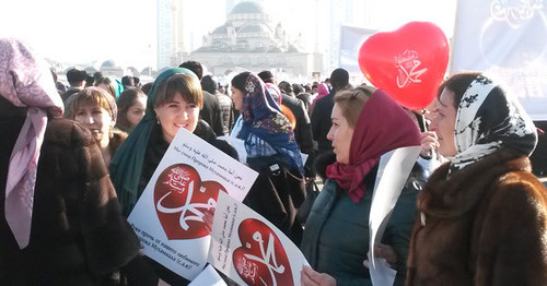 Protest against caricatures on Muhammad in Grozny, January 19, 2015. Photo by Akhmed Aldebirov for the ‘Caucasian Knot’. Protest against caricatures on Muhammad in Grozny, January 19, 2015. Photo by Akhmed Aldebirov for the ‘Caucasian Knot’.