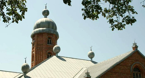 Mosque in Duisi, Georgia. Photo by Alexei Mukhranov, http://travelgeorgia.ru/objects/gallery_file_60_b.jpg Mosque in Duisi, Georgia. Photo by Alexei Mukhranov, http://travelgeorgia.ru/objects/gallery_file_60_b.jpg
