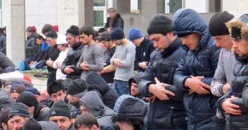 All-republic's mavlid in central Juma-Mosque of Dagestan. Makhachkala, January 23, 2015. Photo by Timur Isaev for the ‘Caucasian Knot’. All-republic's mavlid in central Juma-Mosque of Dagestan. Makhachkala, January 23, 2015. Photo by Timur Isaev for the ‘Caucasian Knot’.