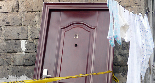 The door of the house of the Avetisyan family. Photo by Tigran Petrosyan for the "Caucasian Knot" The door of the house of the Avetisyan family. Photo by Tigran Petrosyan for the "Caucasian Knot"